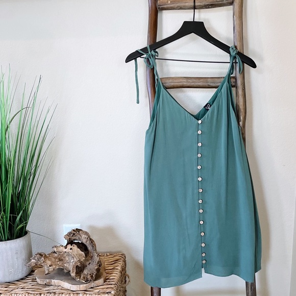 Mini Linen Green Dress - Picture 1 of 2